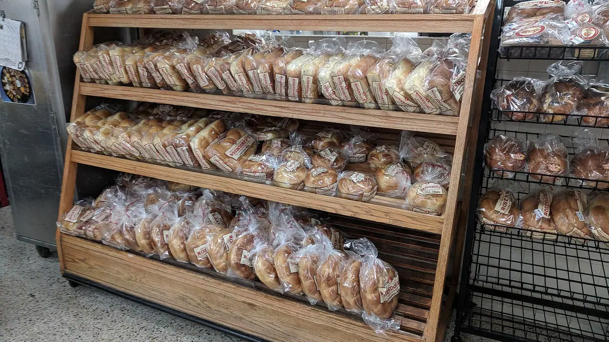 Baker Street Cinema – bakery in Abergavenny town centre